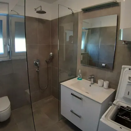 Apartman Lara