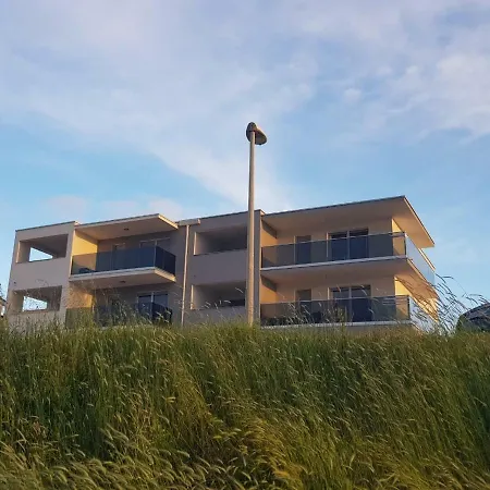 Lara Appartement Nin